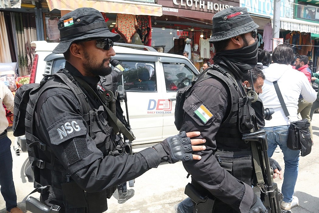 केंद्र ने VIP सुरक्षा से NSG कमांडो को हटाने का आदेश दिया, अब CRPF जवान ...