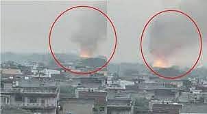 पाकिस्तानमध्ये लष्करी तळावर भीषण स्फोट
