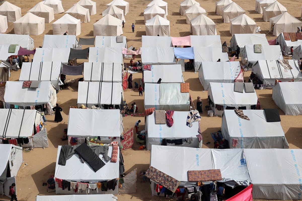 Israel announces ‘temporary’ opening of aid routes into Gaza