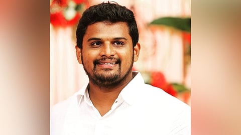 தமிழகத்தின் விழுப்புரம் சட்டமன்றத் தொகுதியின் பாமக வேட்பாளர் முரளிசங்கர்