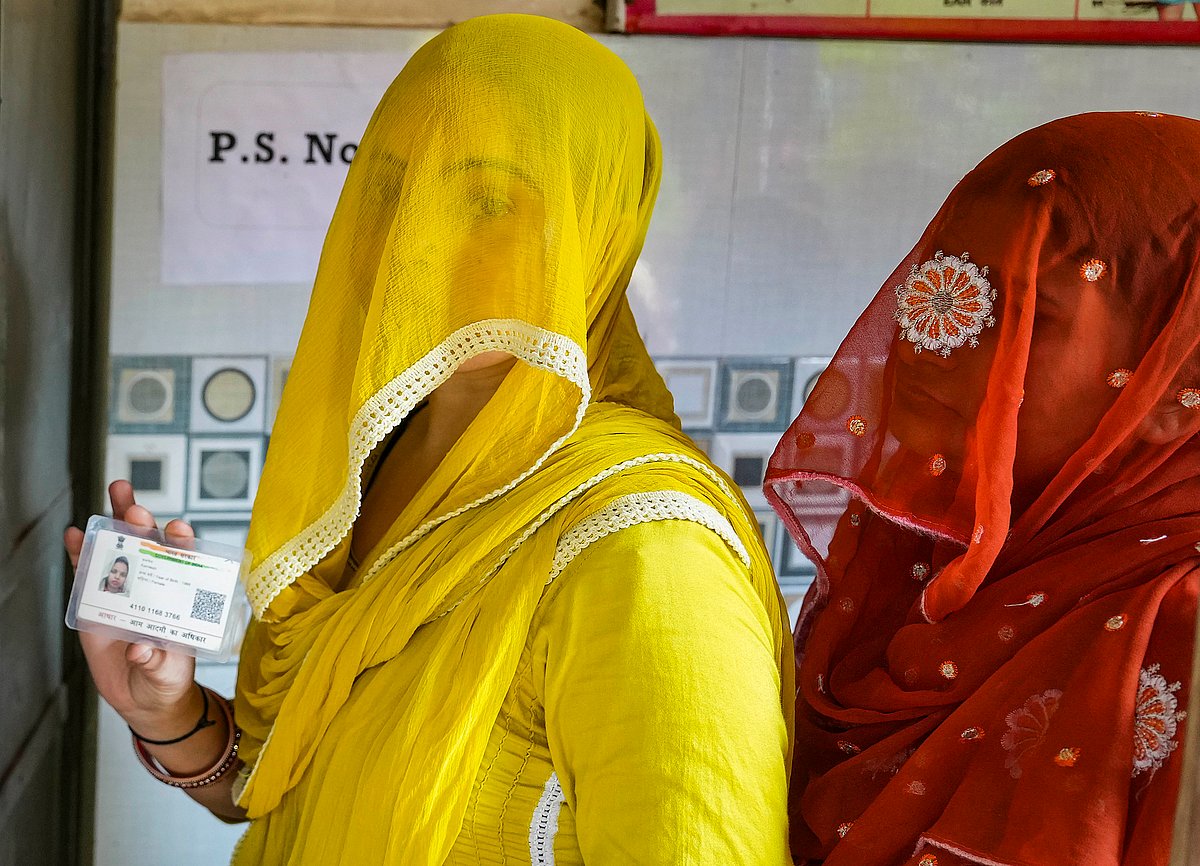 LS polls Phase-6 | LIVE updates | Overall polling at 39.13% till 1 pm; West Bengal sees stray incidents of violence - Vimarsana News