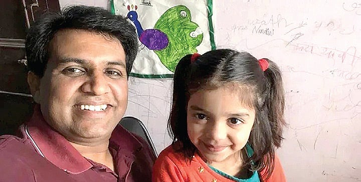Selfie campaign to bring unmarried girls to vote - Vimarsana News