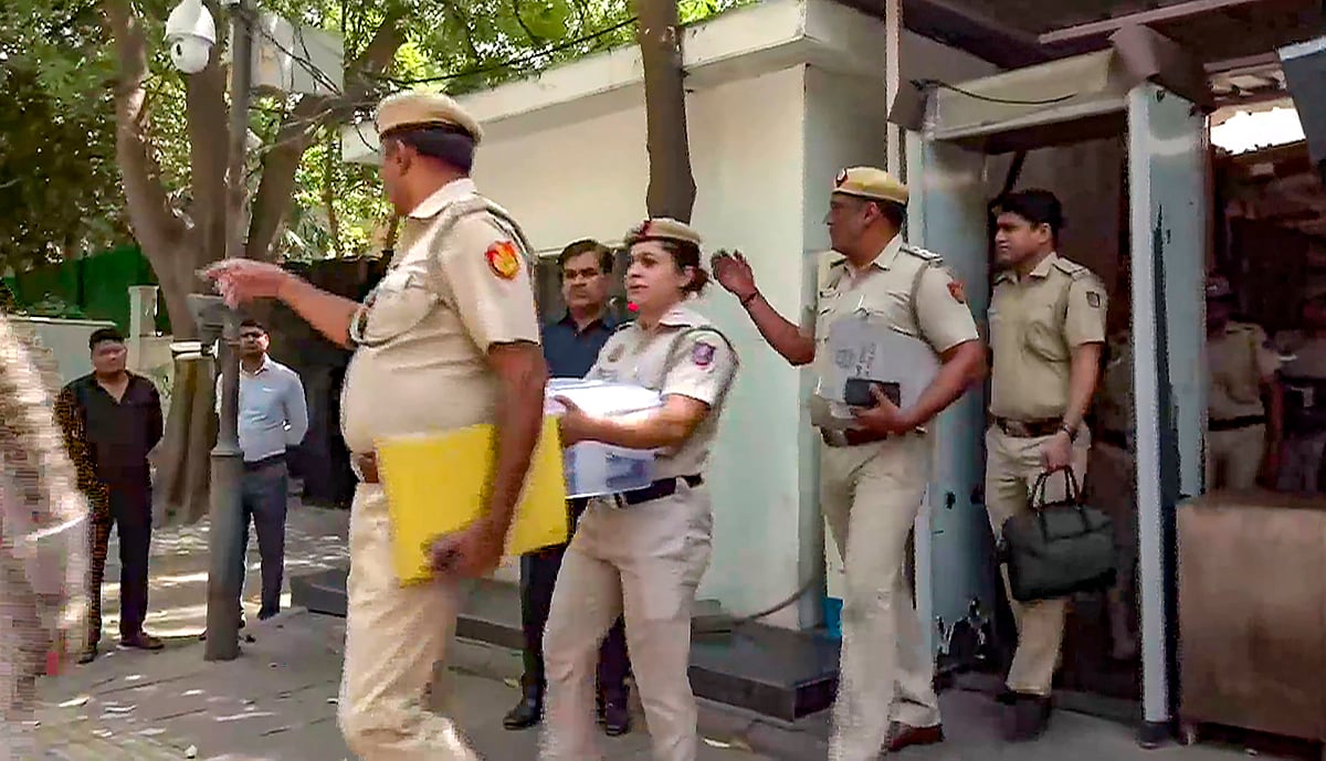 Maliwal 'assault' case: Delhi Police seize CCTV DVR from Kejriwal's residence - Vimarsana News