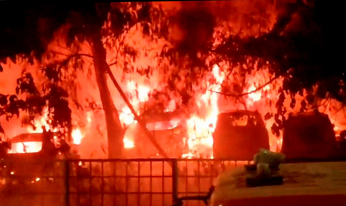 Amid soaring temperatures, Delhi fire dept receives over 200 calls on May 29, highest in 2024 - Vimarsana News