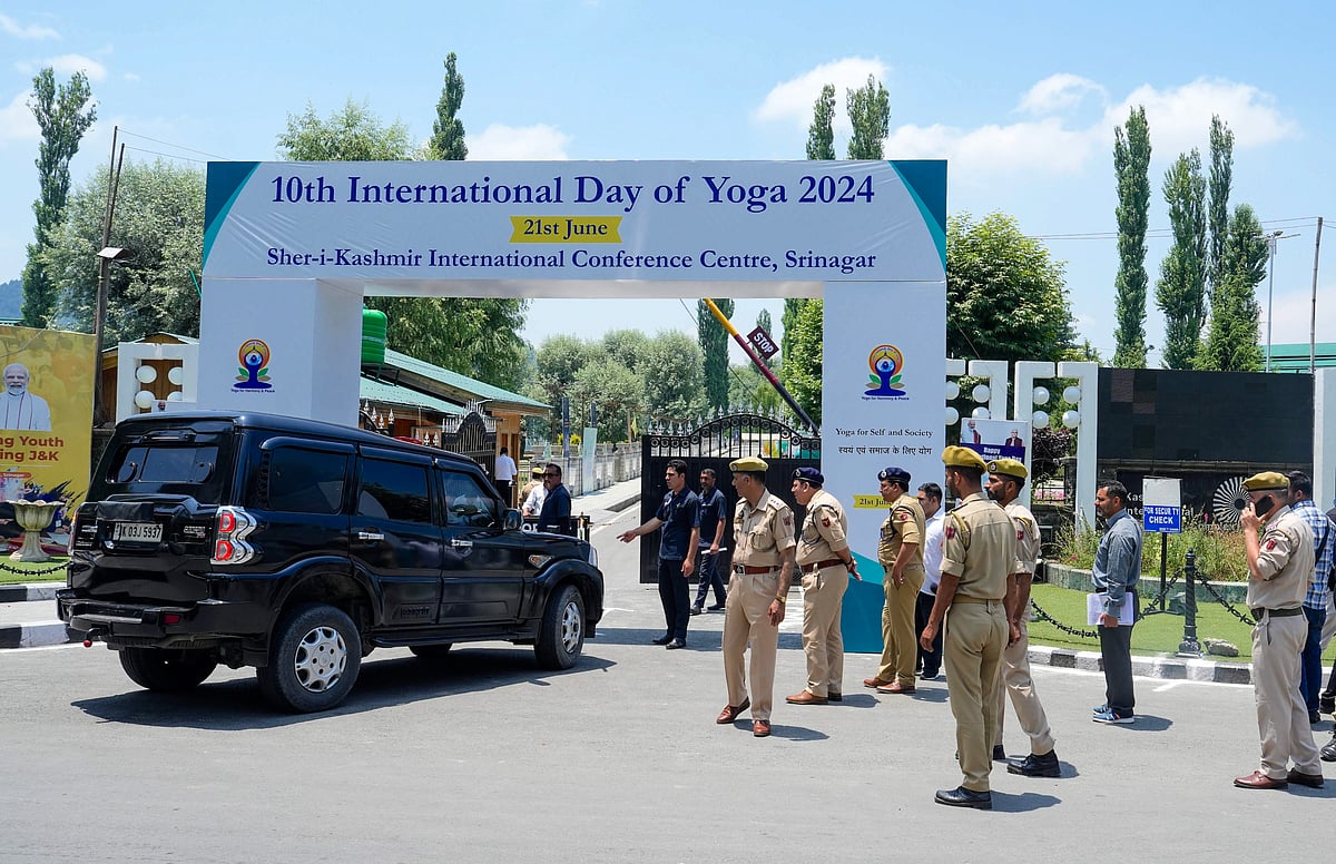 PM arrives in Srinagar today on 2day visit, will lead Yoga Day event
