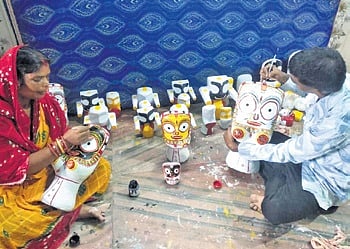 Odisha Artisans sculpt miniature idols of Trinity ahead of Rath Yatra
