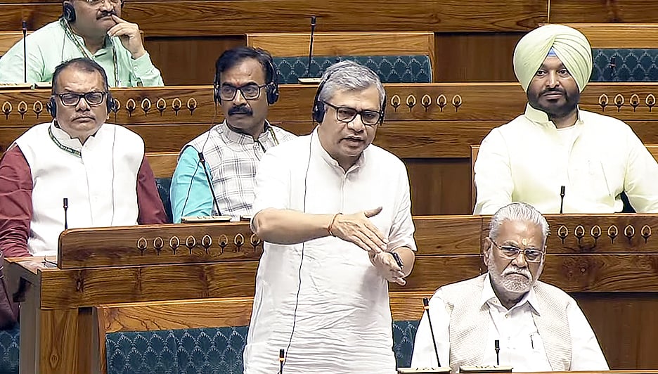 Unified train operation safety norm to address signal failure to be issued in 10 days: Railway Minister