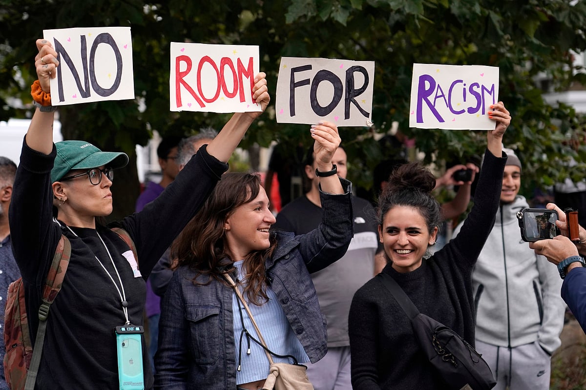 Relief after UK streets see respite from farright riots