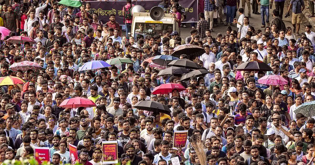 Kolkata Doctors Defy Court, Continue Protest