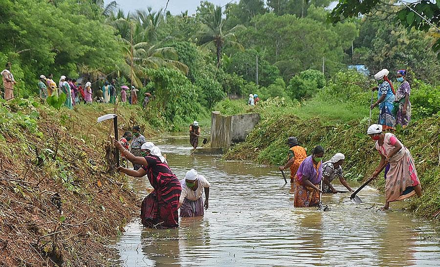 8.76L workers in Odisha delisted from MGNREGA in April-Sep period: Report