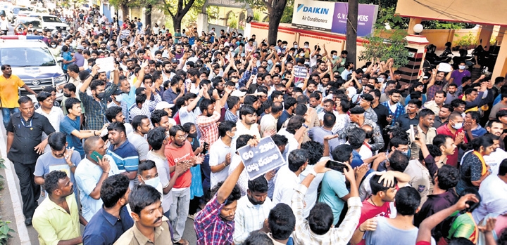 Telangana Group1 candidates protest, demand rescheduling of exam
