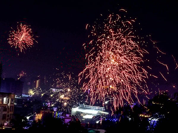 Leaders of political parties extend Deepavali wishes