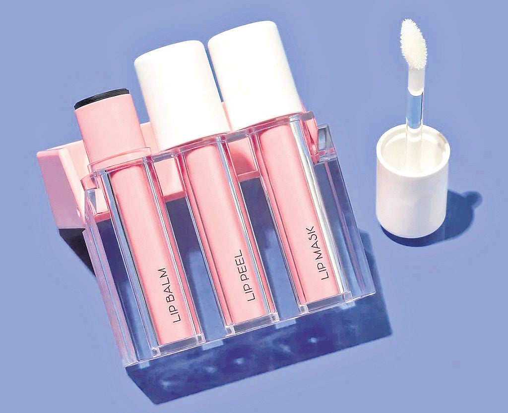 Supple lips on the go