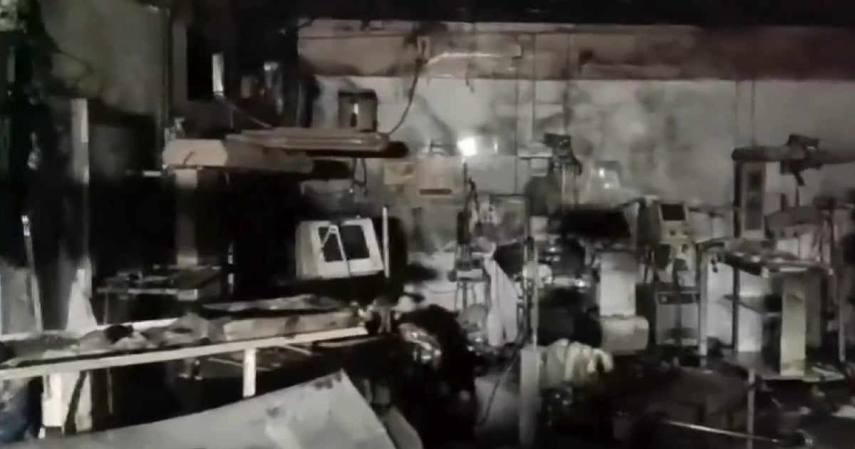 Hospital fire in UP’s Jhansi leaves 10 children dead; rescue operations underway Hospital fire in UP’s Jhansi leaves 10 children dead; rescue operations underway