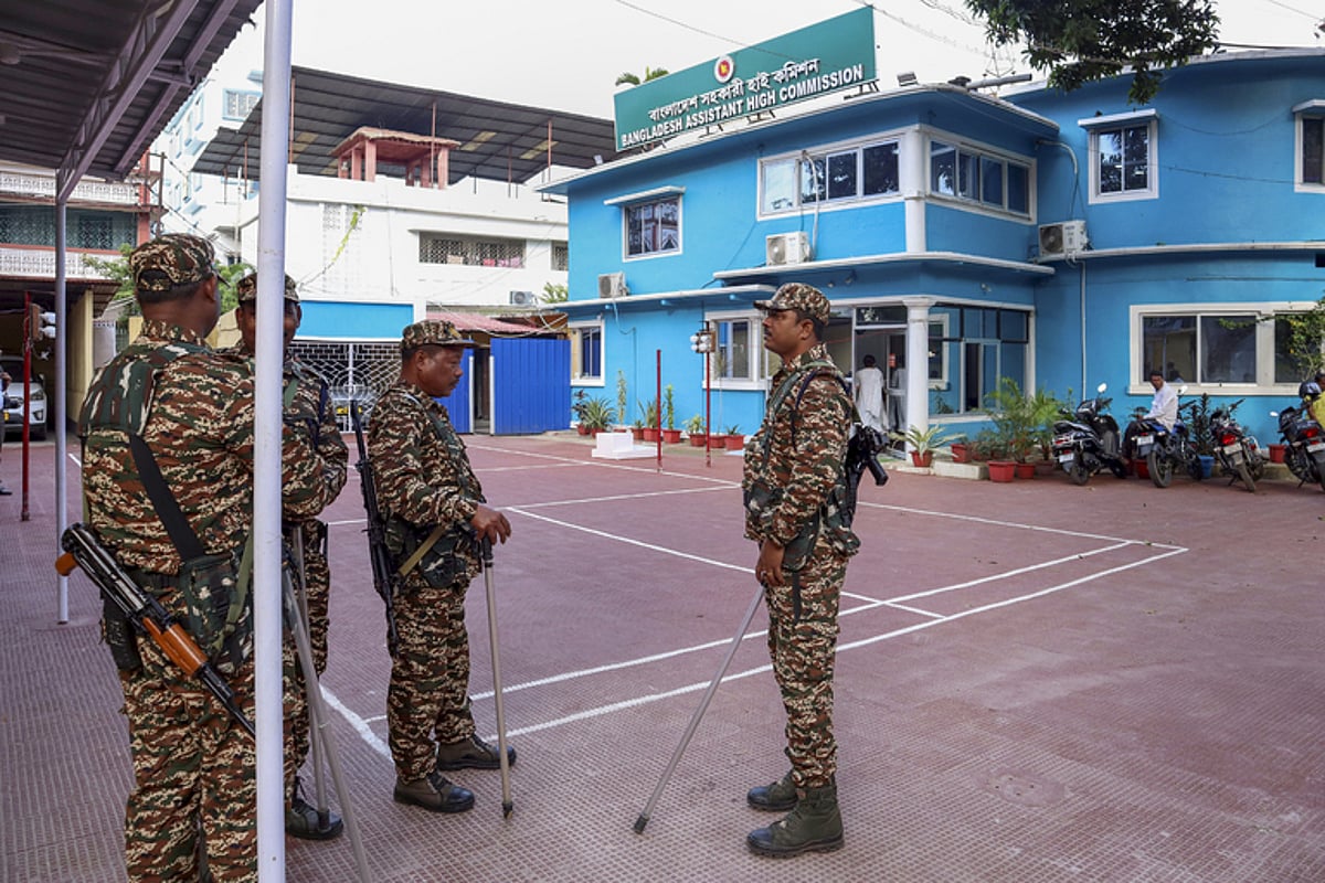 Seven held, action taken against four cops after ‘breach of premises’ at Bangla mission in Tripura Seven held, action taken against four cops after ‘breach of premises’ at Bangla mission in Tripura