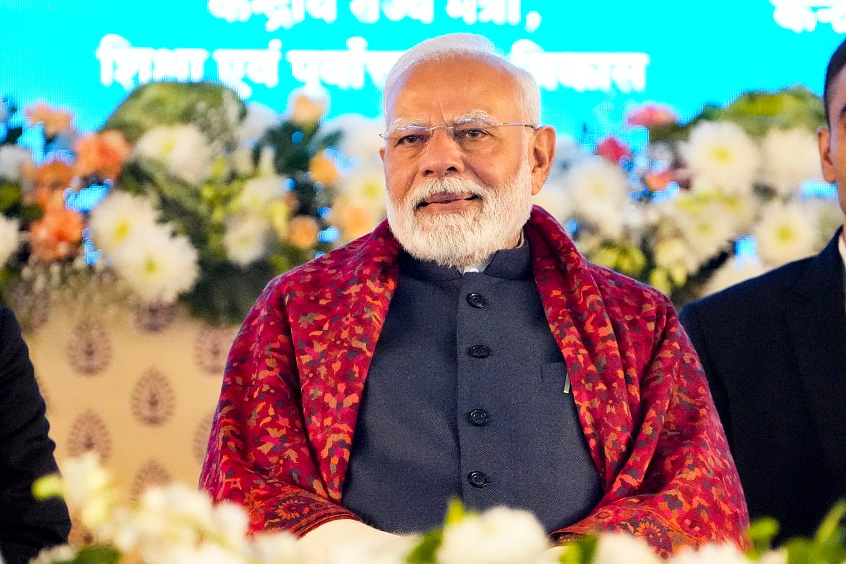 'Aapda', 'Sheesh Mahal' & more Modi targets AAP, Kejriwal hits back as