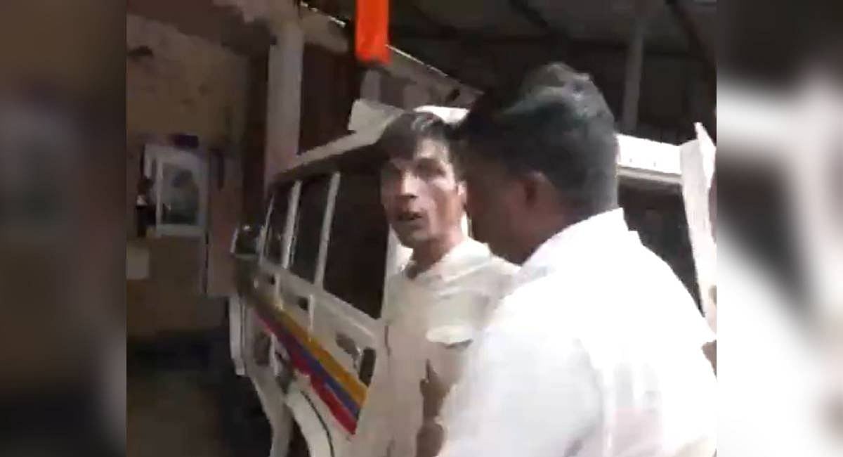 After massive manhunt, Mumbai Police detain one suspect in Saif Ali Khan stabbing case
