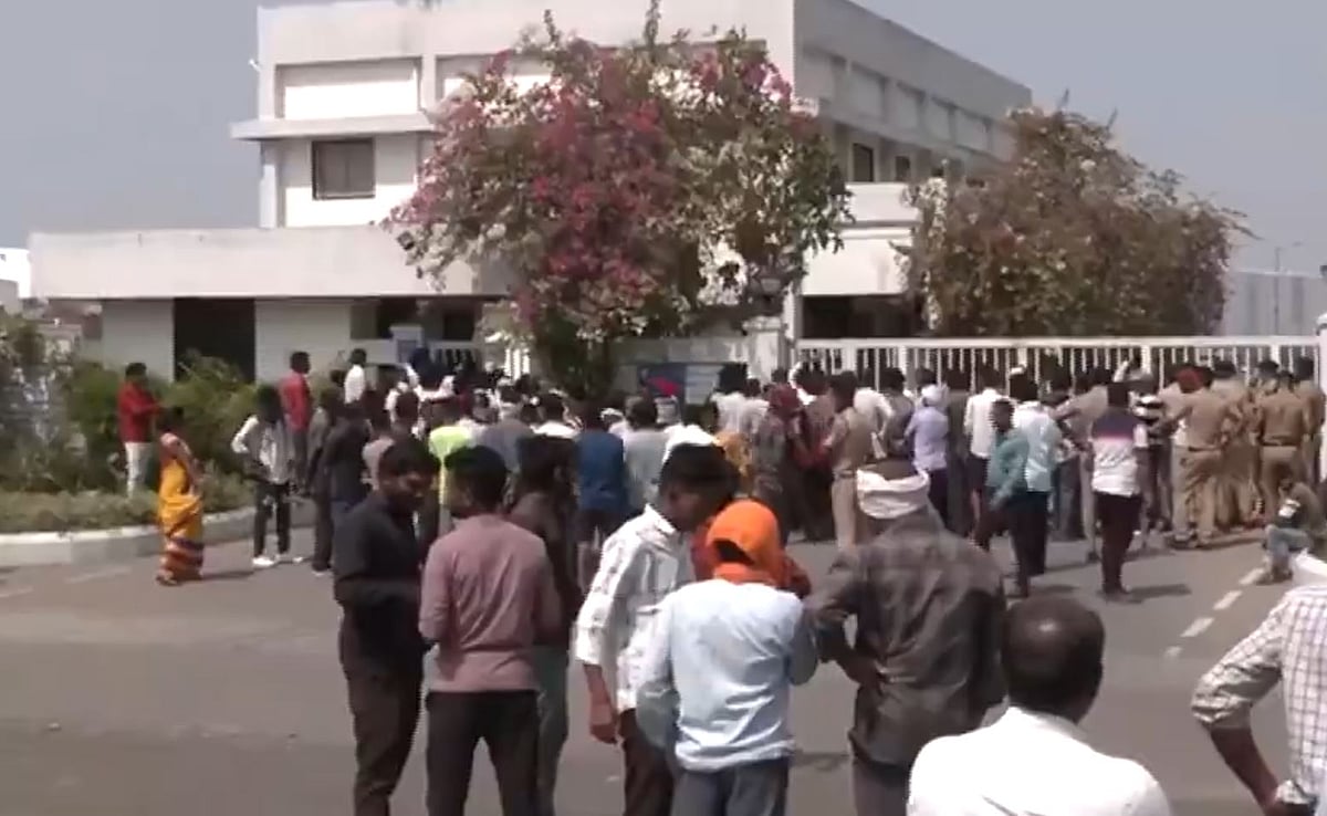 Five people killed in fire at aluminium foil manufacturing factory in Nagpur