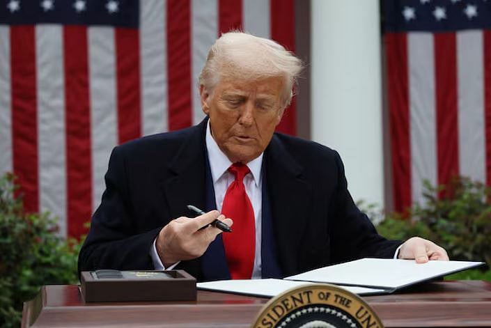 India aims to finish trade talks with US before deadline.