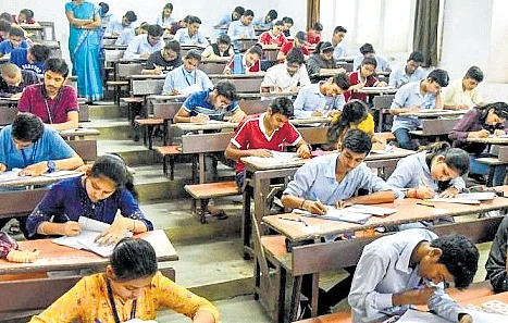 Delhi: Cheating racket in government job exam busted, 4 nabbed