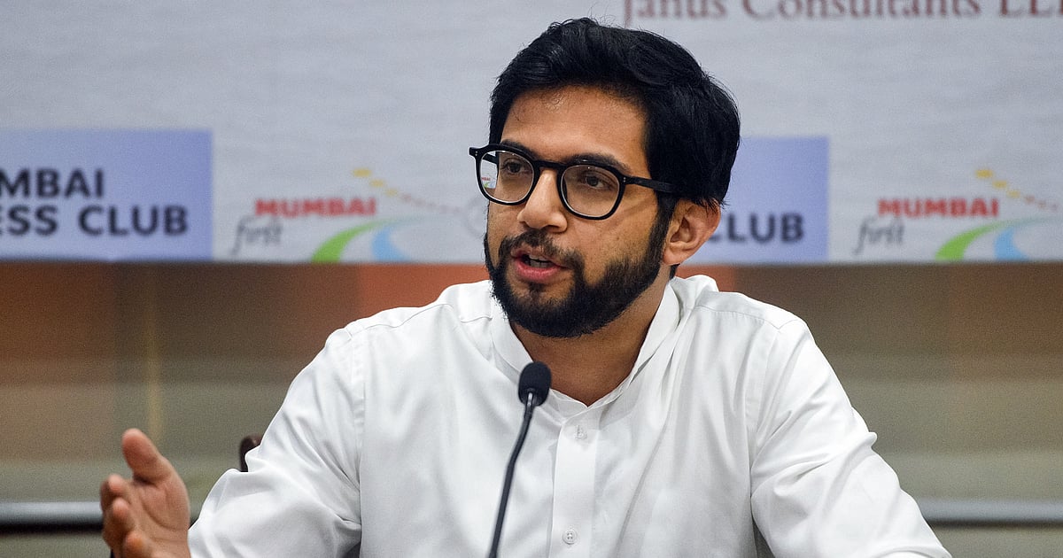 Government retreats on Hindi under pressure from Thackeray and opposition