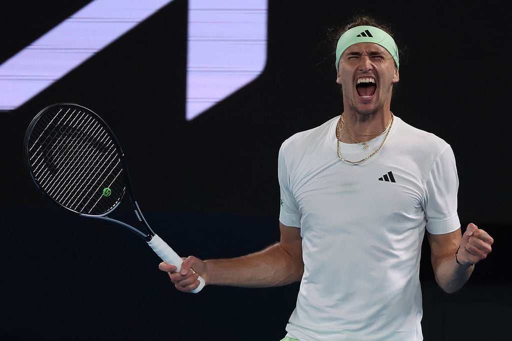 Zverev ousts Alcaraz to set up semifinal clash against Medvedev