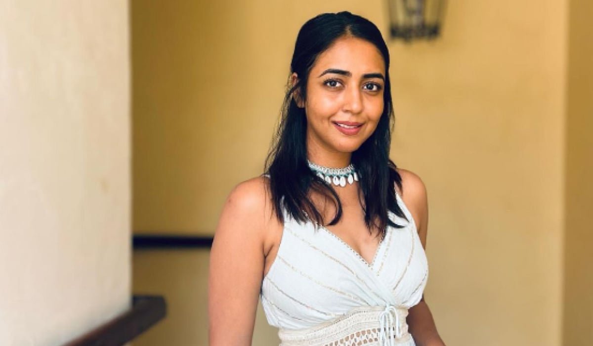 Yuva is my first full-fledged commercial entertainer: Hitha Chandrashekar