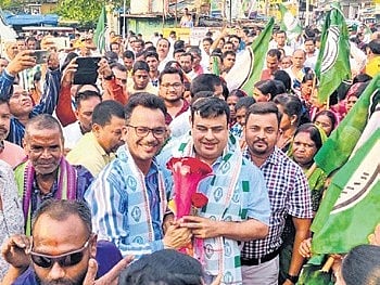 BJD's Rohit Pujari kicks off campaign for Rairakhol