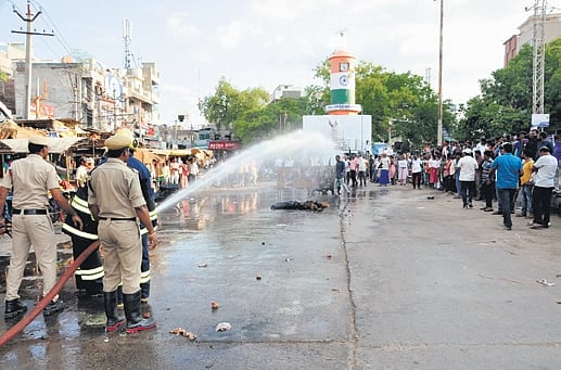 Police hold mock drills on mob control in Andhra Pradesh