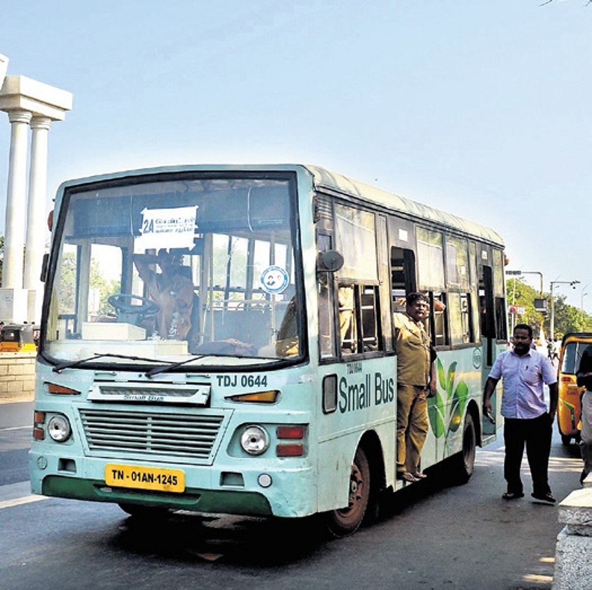Chennai's new mini bus scheme 2024 allows operators to cover up to 25 Kms