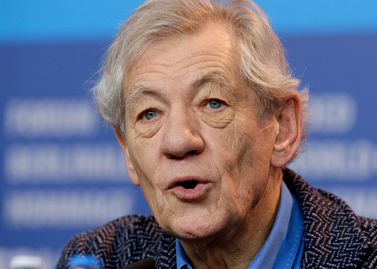 'Lord of the Rings' star Ian McKellen hospitalised after stage fall, full recovery expected