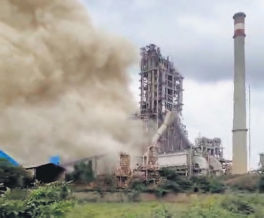 Exploding Cement Two die, 14 injured in cement unit blast in Andhra Pradesh