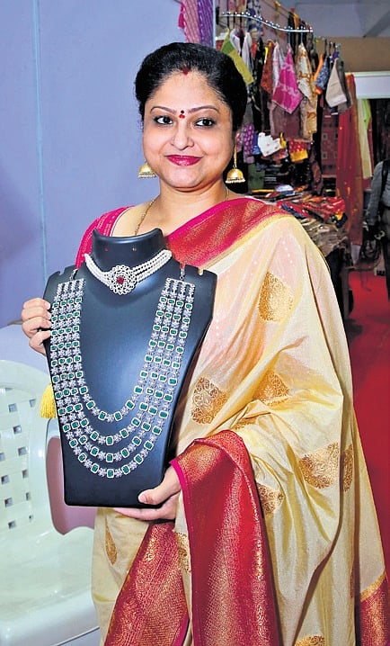Respect handloom weavers because it is very difficult for them: Tollywood actress Raasi