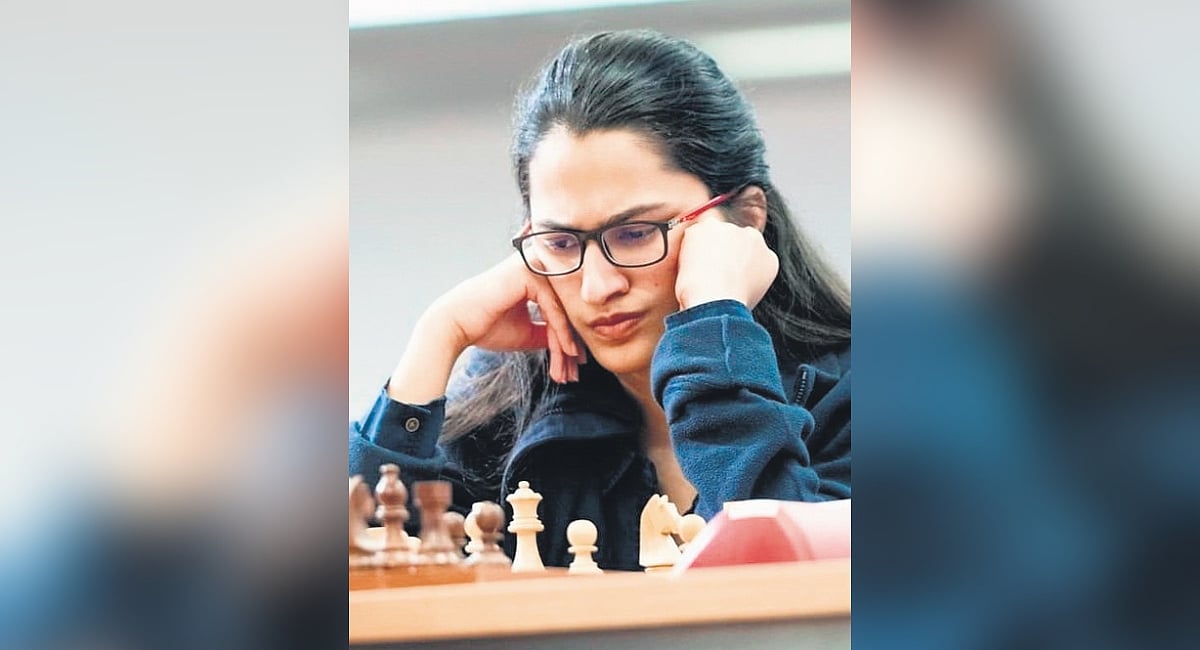 Vantika keeps India in contention
