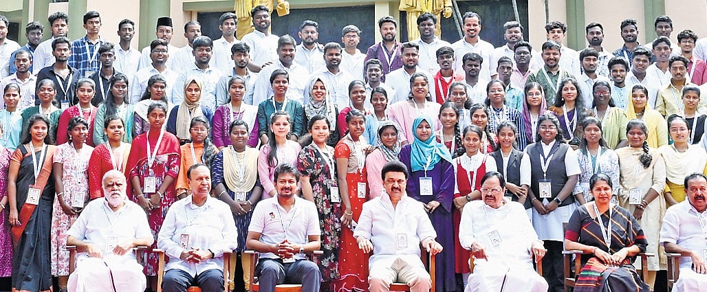 Stalin underscores importance of oratory skills
