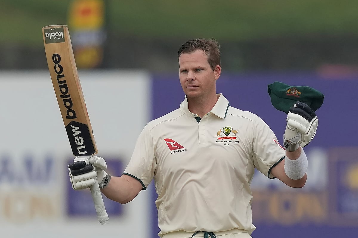 Australia in command as Smith, Khawaja punish Sri Lanka on rain-hit opening day of first Test