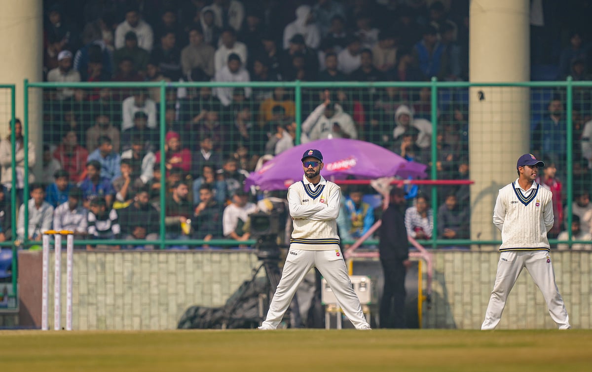 Exuberant fans throng Ranji game for glimpse of King Kohli