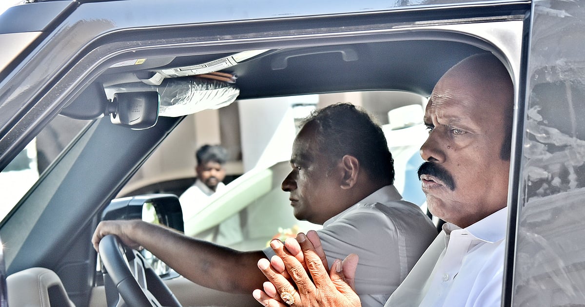 India Java Velu CM not antagonistic towards AIADMK, had honoured Jaya’s legacy, says ...