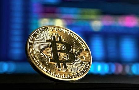 Total crypto market capitalisation plummets by 25.9% from January highs