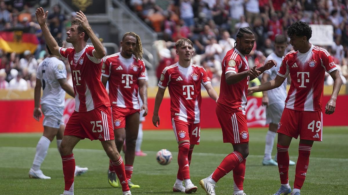 Bayern Munich routs Auckland 10-0 in Club World Cup as fans unfurl banner to ‘Smash FIFA!’