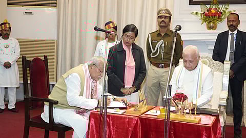 नरेंद्र नारायण यादव बने प्रोटेम स्पीकर 