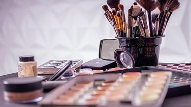 Chemicals found in shampoo:- Exposure to "phthalates" -- a group of plasticising and solvent chemicals found in many household products[IANS]