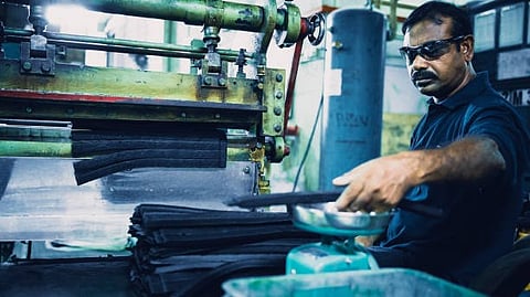 Finding the Right Heavy Machinery Dealer: Any company purchasing heavy equipment is investing in its future.[Pixabay]