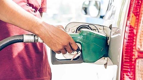 Fossil Fuel Extraction Worldwide:- Despite the growing social and political discourse in favor of energy transition and the greening of the industry.[Pixabay]