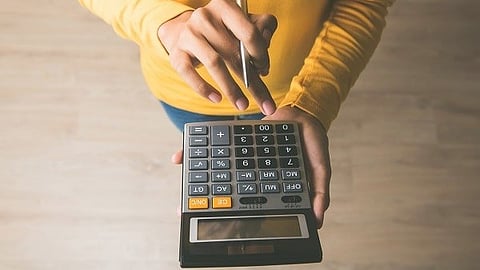 SIP calculators: Online SIP calculators help investors plan their mutual fund investments by showing them the value of their mutual fund returns at the end of the investment tenure. [NewsGram]