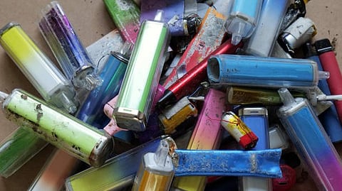 Vape Battery Blinking When Fully Charged? Here's What to Do Vape Battery Blinking When Fully Charged? Here's What to Do
