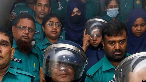 Bangladeshi journalists: Amid the political chaos in Bangladesh in August that included the ouster of the country's prime minister [VOA]