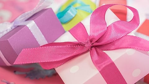 In the bustling corporate landscape of Dubai, where relationships are often key to business success, the art of giving corporate gifts holds a special place. [Pixabay]