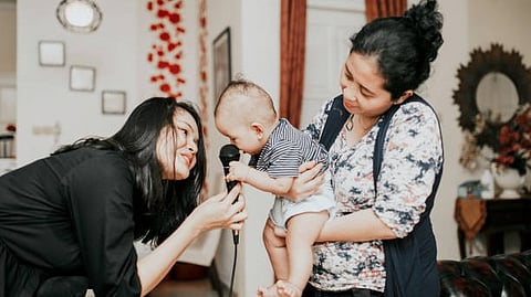 Singing to your infant can significantly boost the baby’s mood, according to a recent Yale study published May 28 in Child Development. [Pixabay]