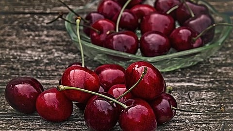 From Tart to Sweet: Sweet cherries are prized for their flavor, a balance of sweetness and acidity[Pixabay]